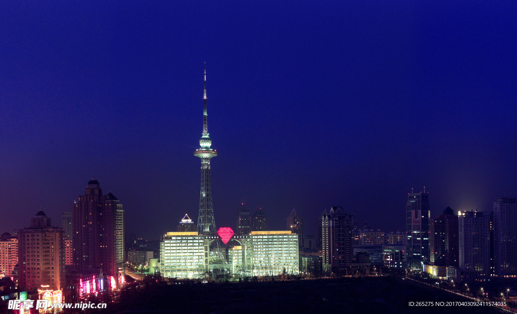 龙塔 夜景