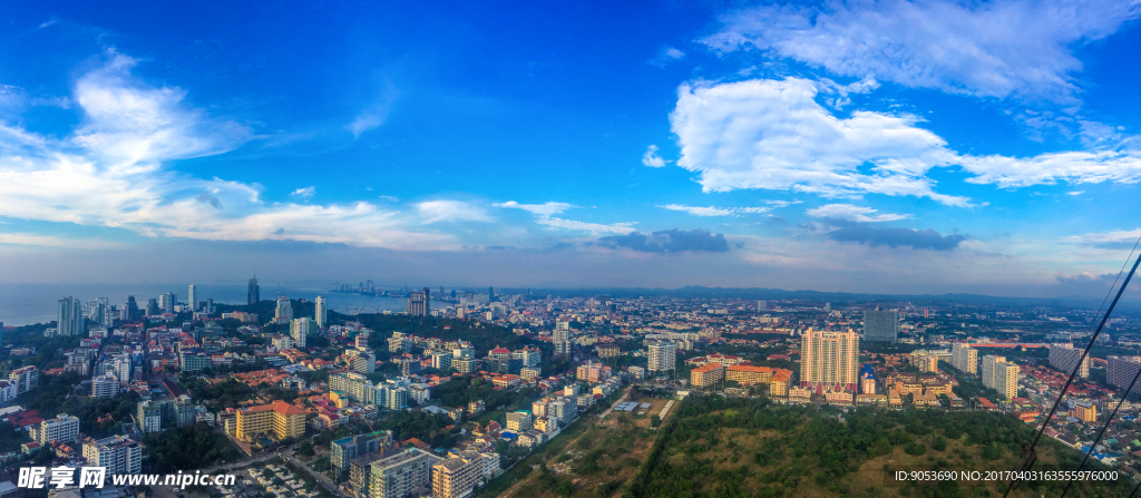 泰国芭提雅56楼观光塔顶看全景