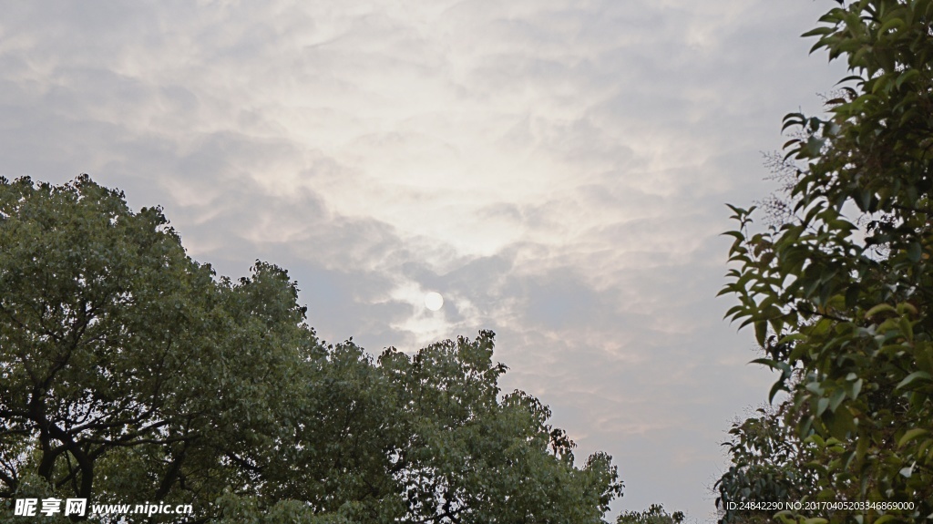 天空
