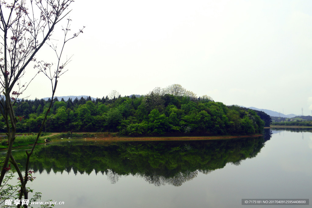 湖光山色