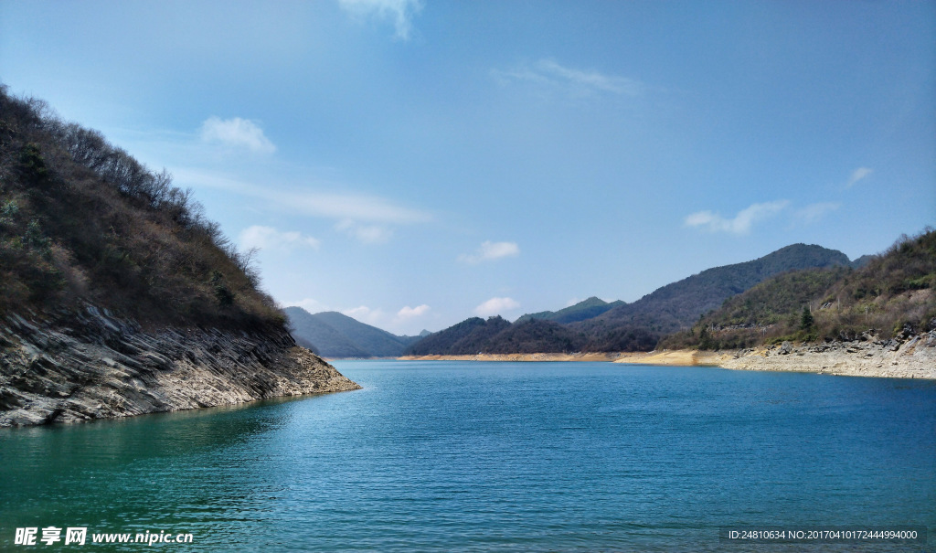 高山平湖