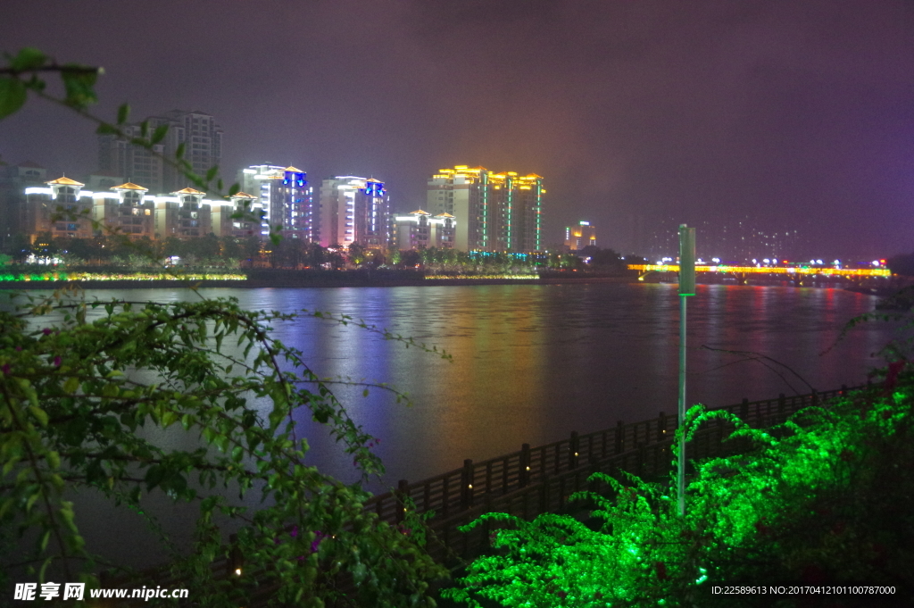 城市雨夜