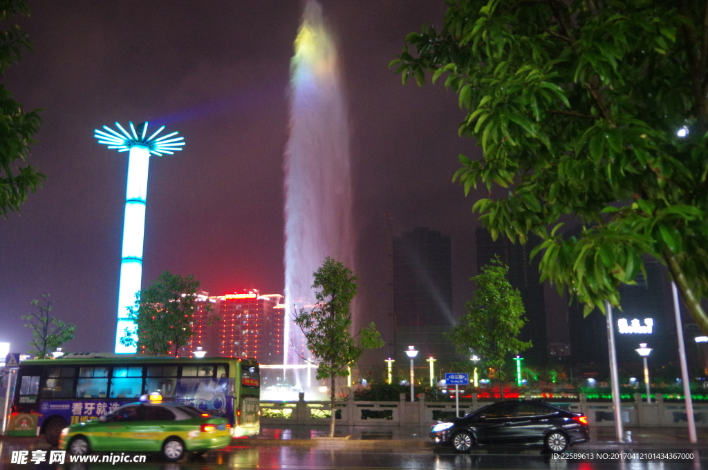 江中彩色喷泉