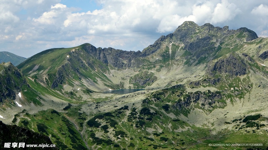 秀丽的山峰