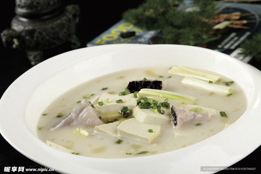 鱼骨炖豆腐