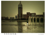 雨中的打伞少女