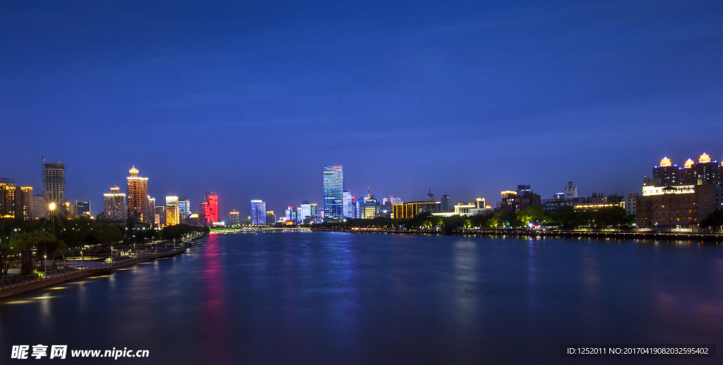 宁波繁华城市夜景