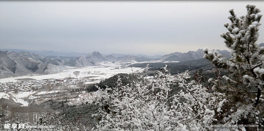 山村雪景