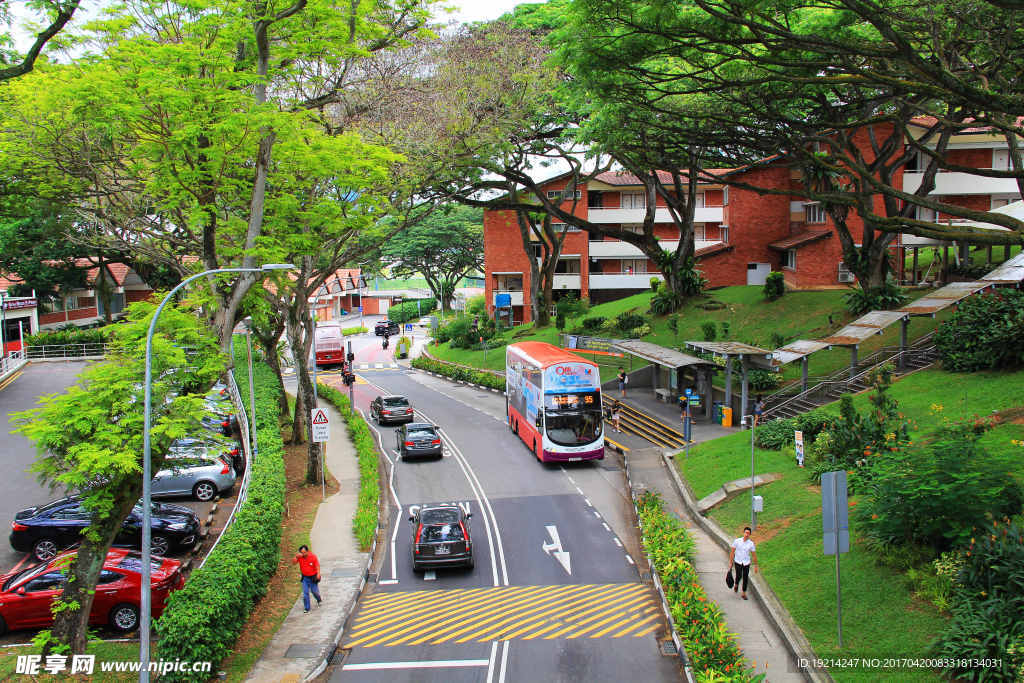 新加坡国立大学