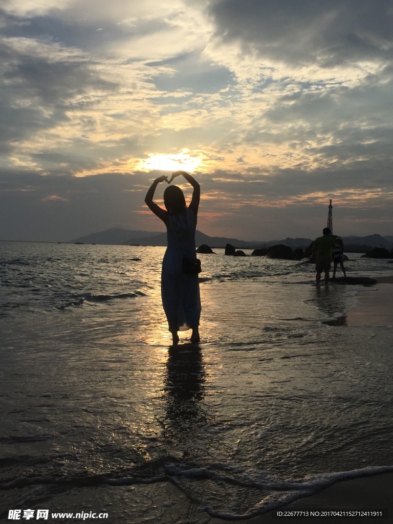 夕阳下的爱心