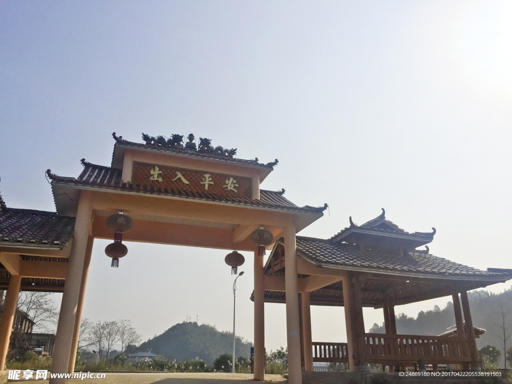 民族建筑夕阳城门天空