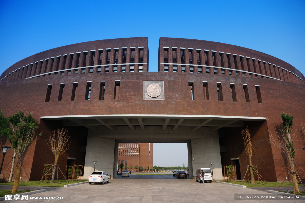 天津大学