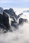 云海中的大山