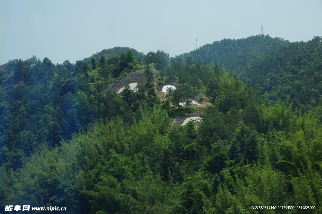 高山墓地