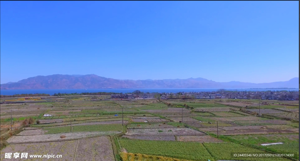 蓝天大山中国古风景