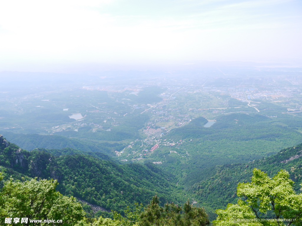 大气庐山春天远景风光