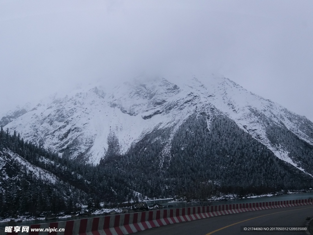 雪山