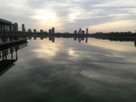 傍晚长河