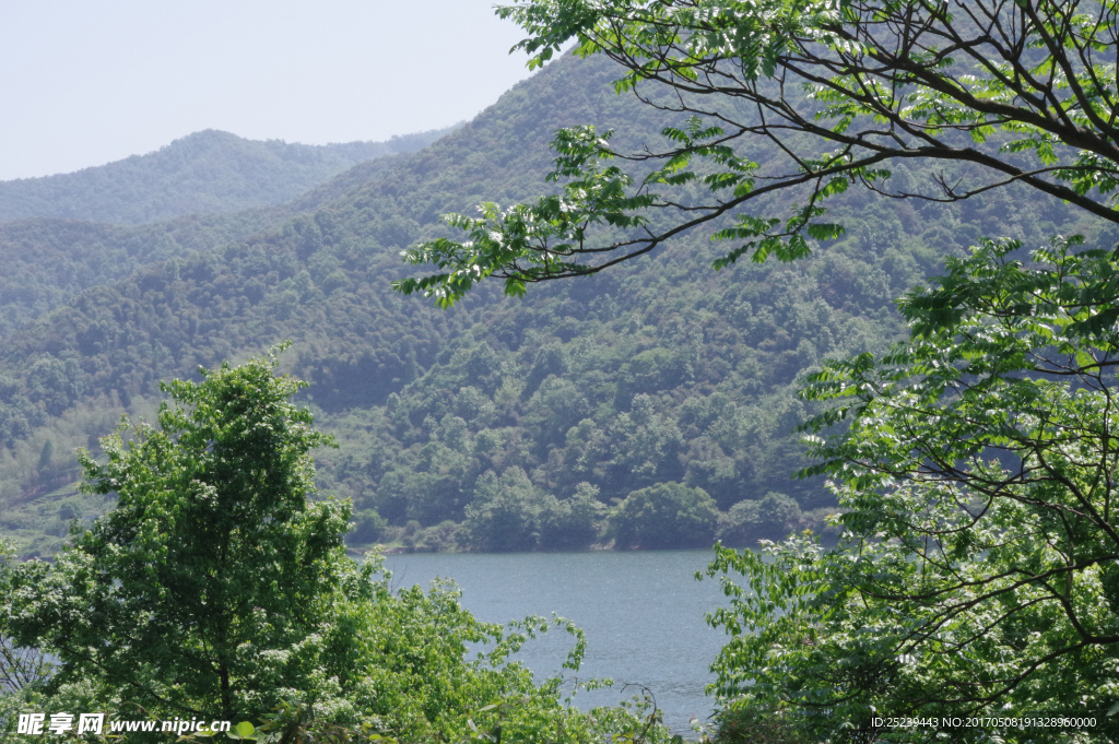 四明山脉 水库