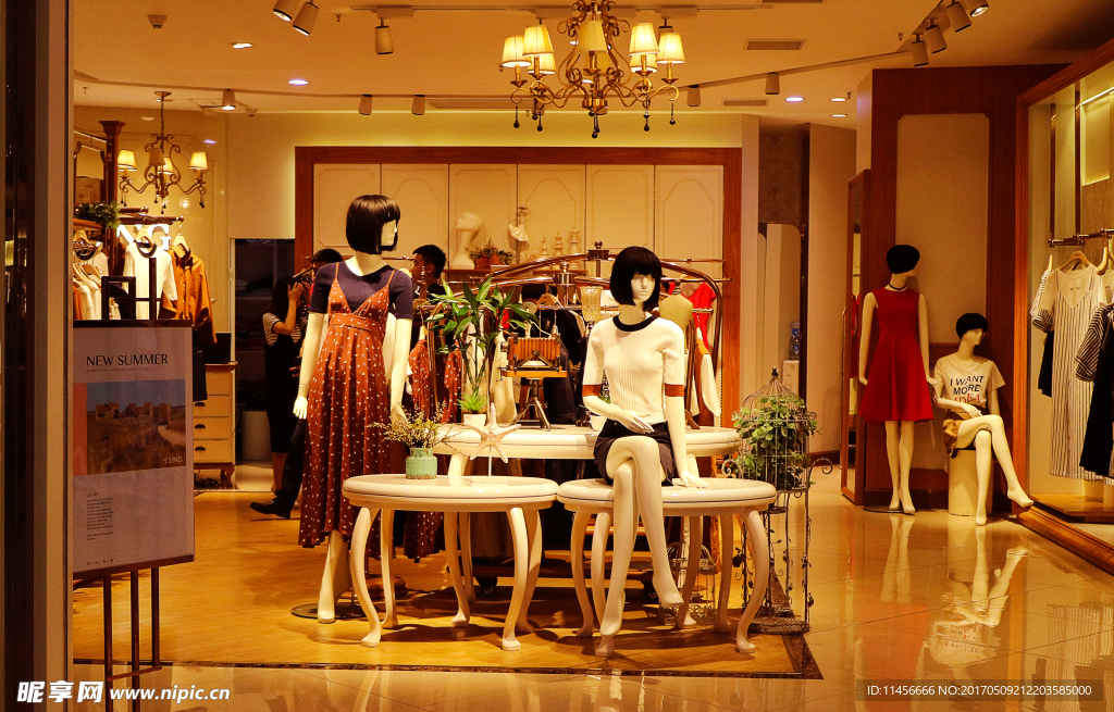 服装店道具陈列