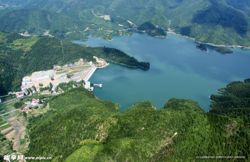 青山绿水