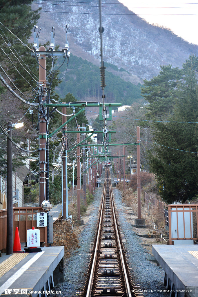 登山铁轨