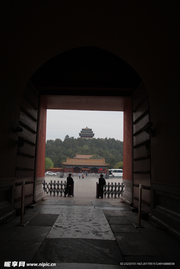 神武门远眺景山公园