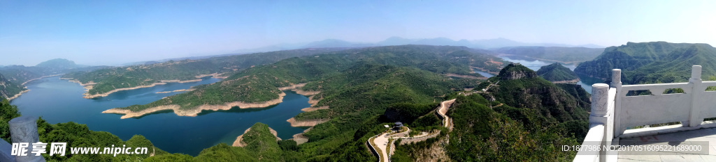 黄河三峡八角山全景图