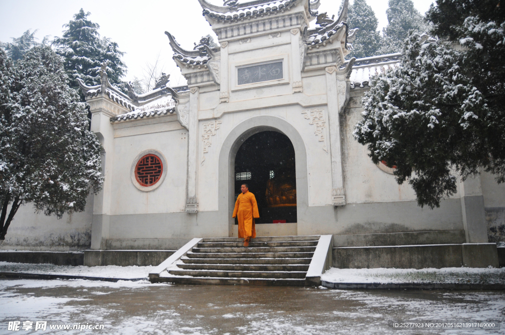 风雪白水寺