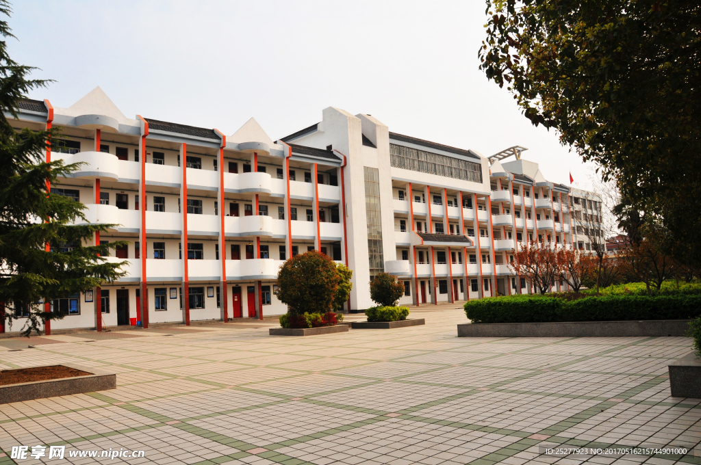 枣阳白水高中教学楼