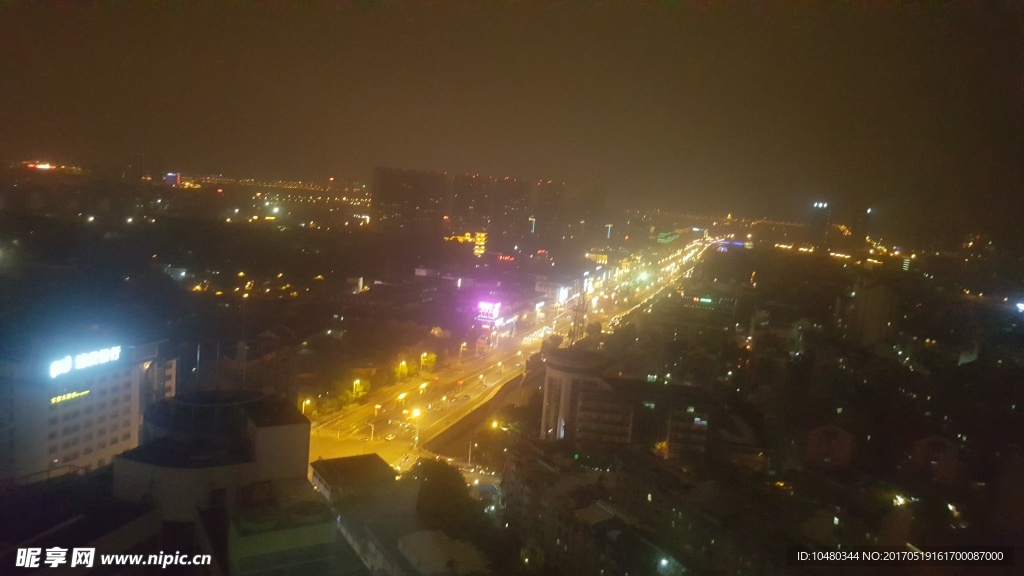 城市的夜晚俯瞰