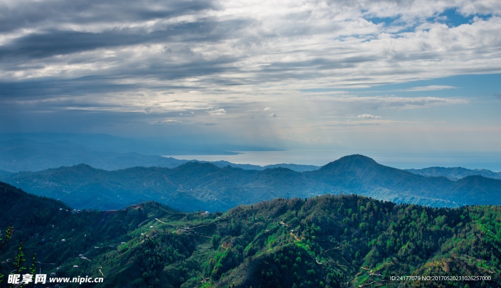 群山