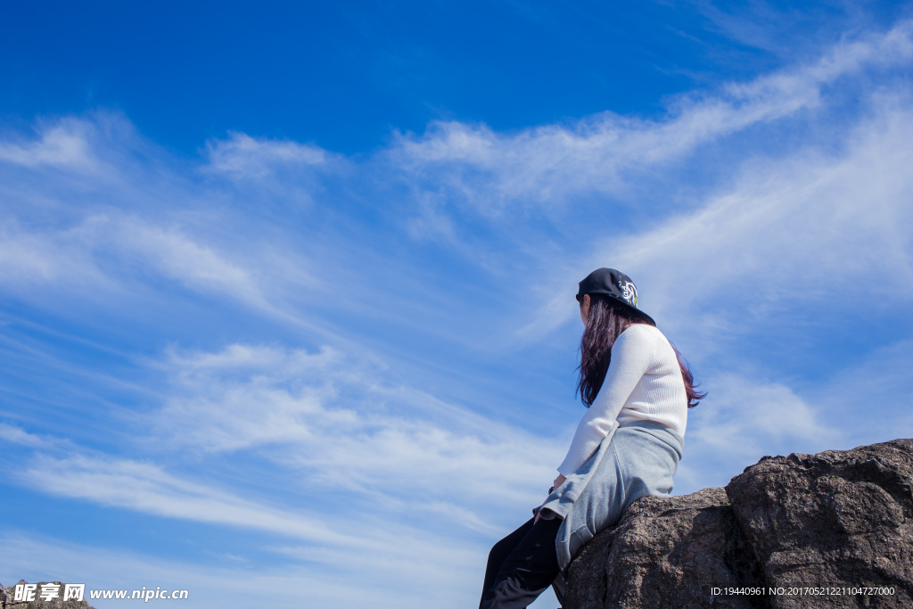 美女天空