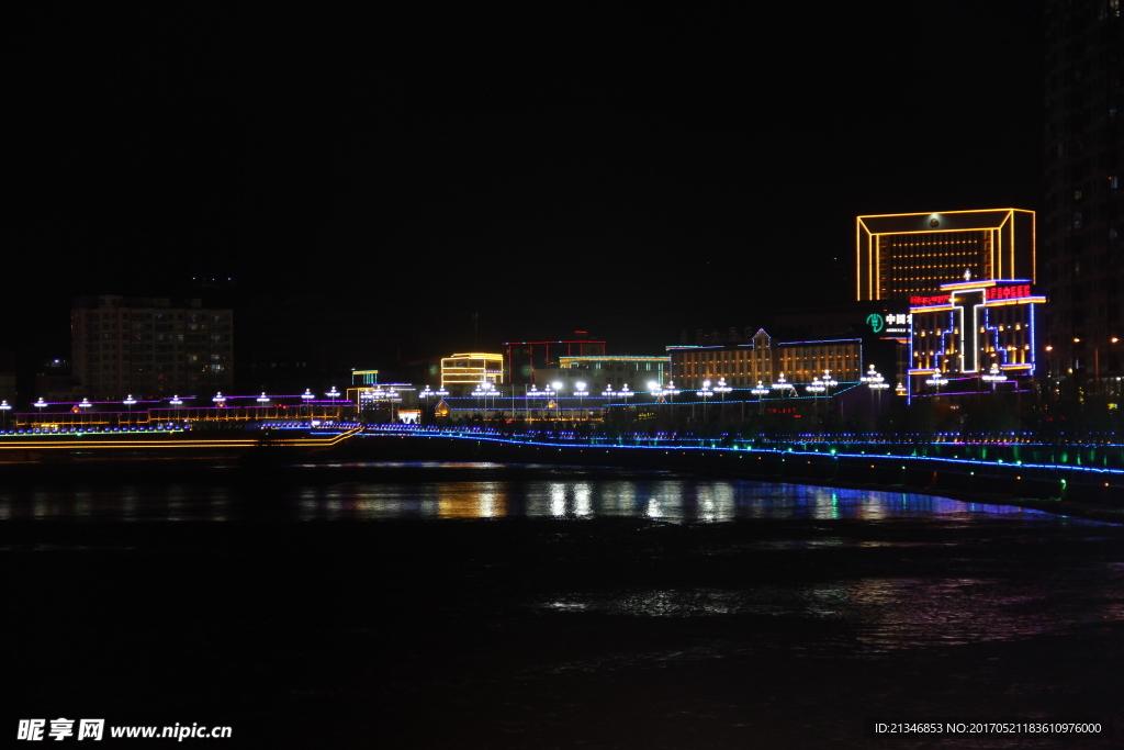 卓尼夜景