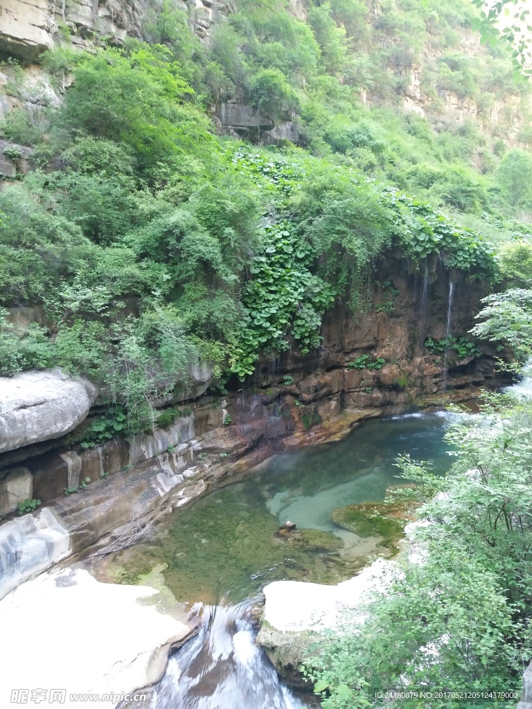 八泉峡