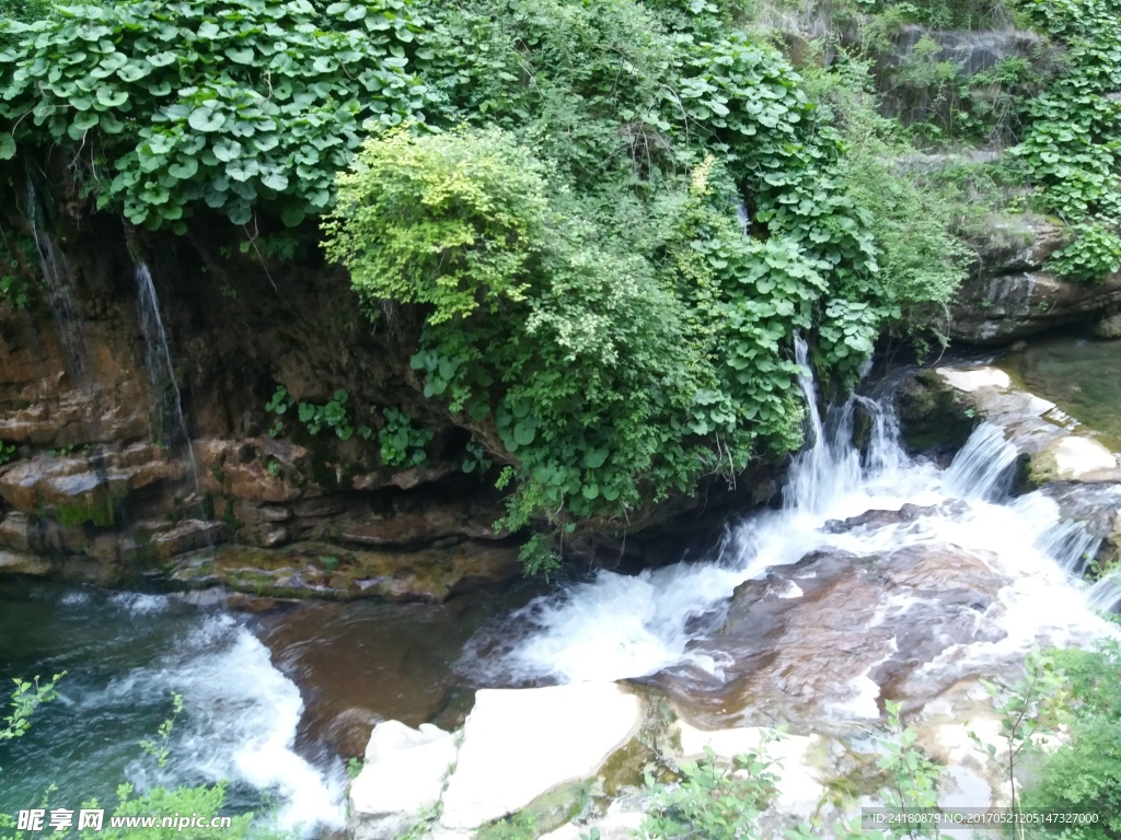 八泉峡