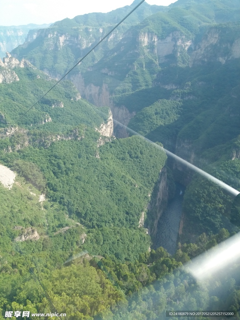 八泉峡