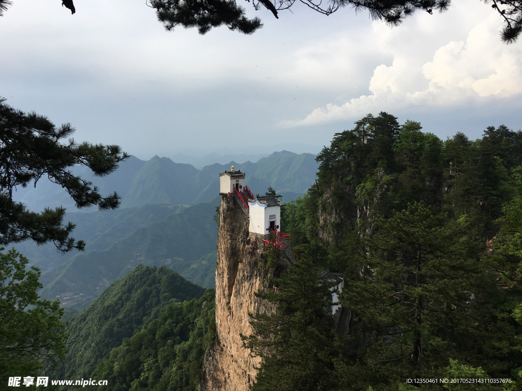 塔云山 金顶