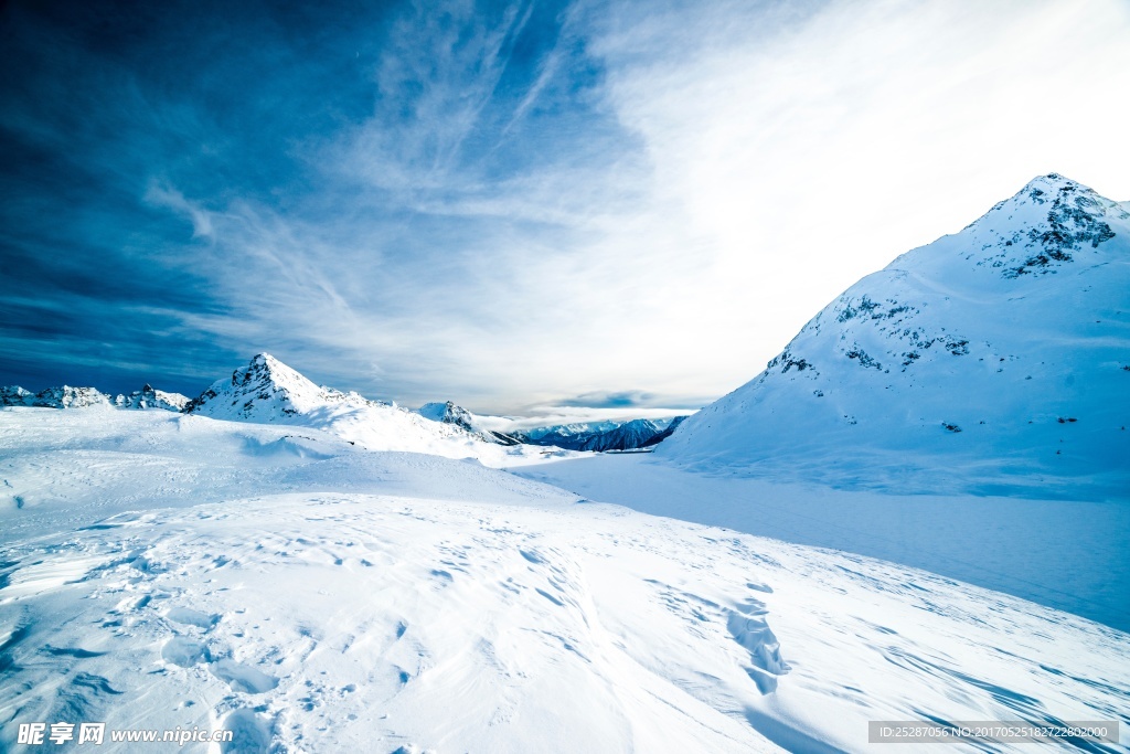 北欧雪山