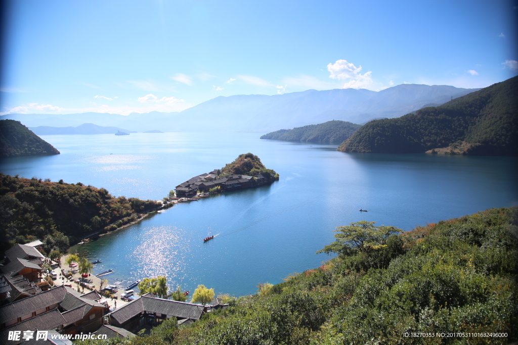 泸沽湖风光