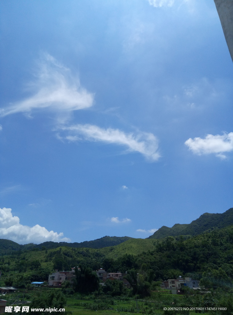 蓝天白云