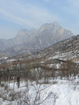 雪中少室山