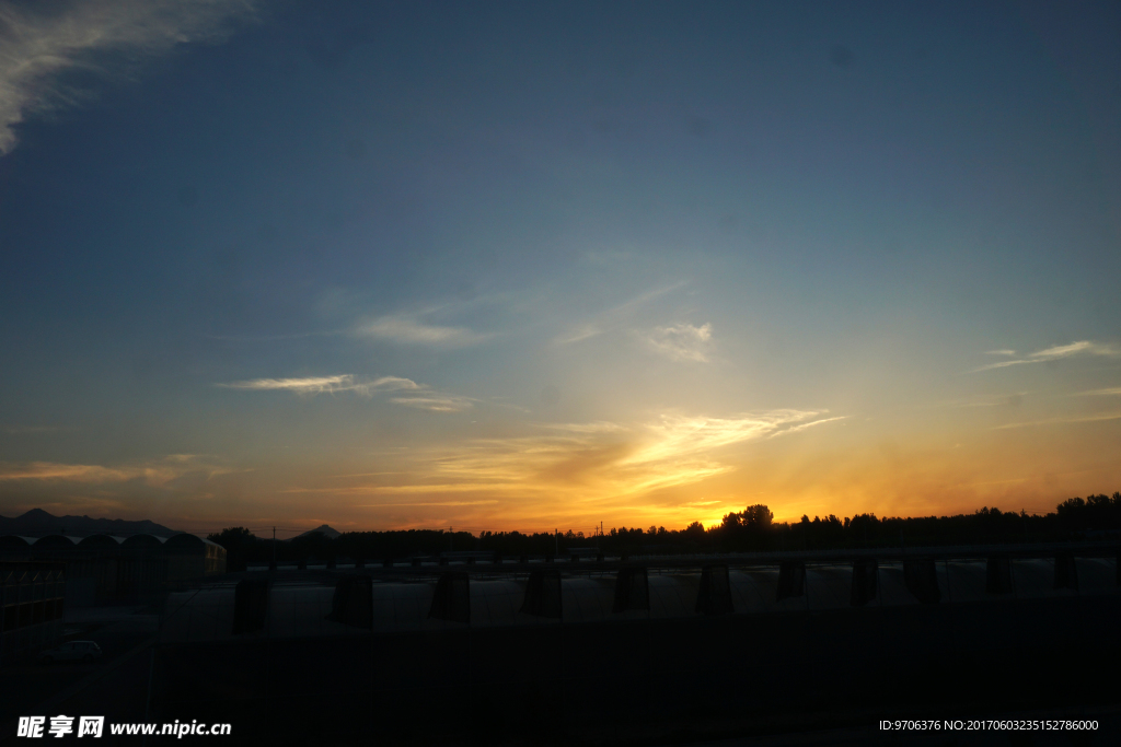 农村夕阳 天空