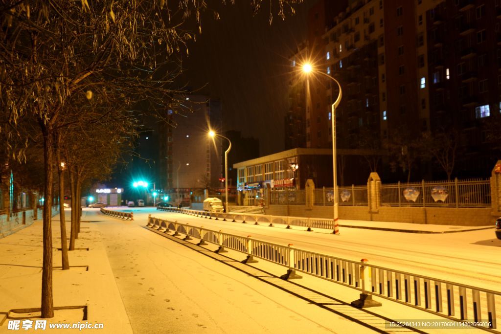 雪后街道