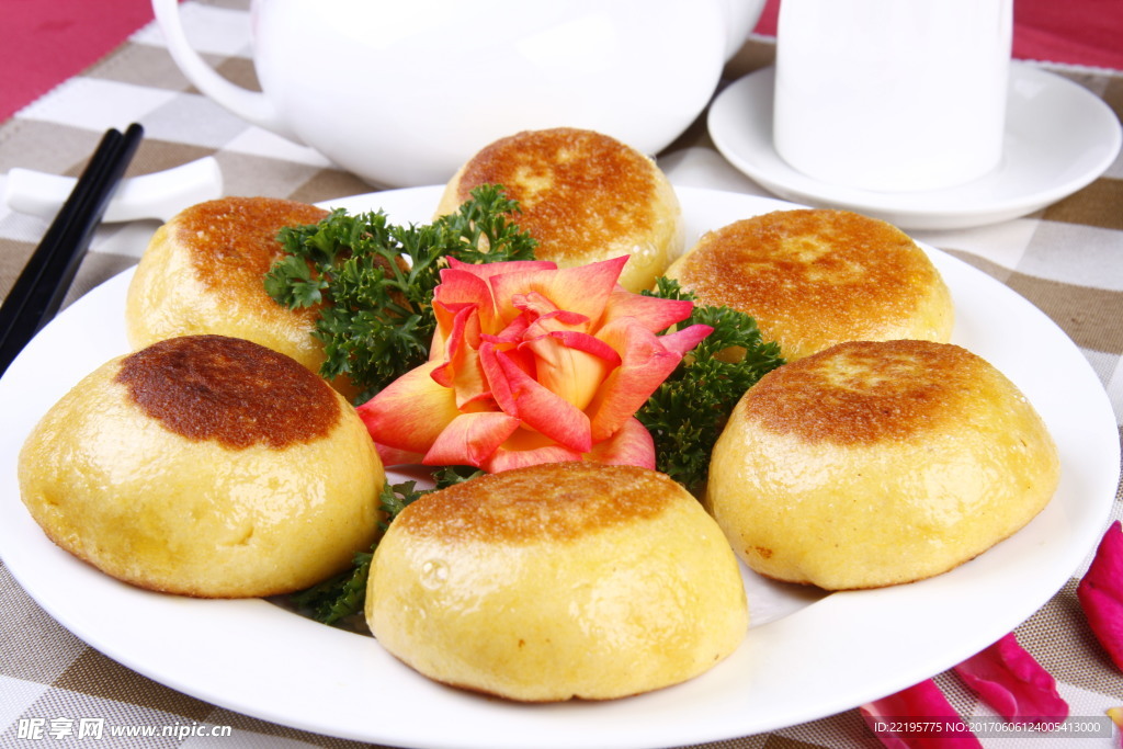 黄金菜团