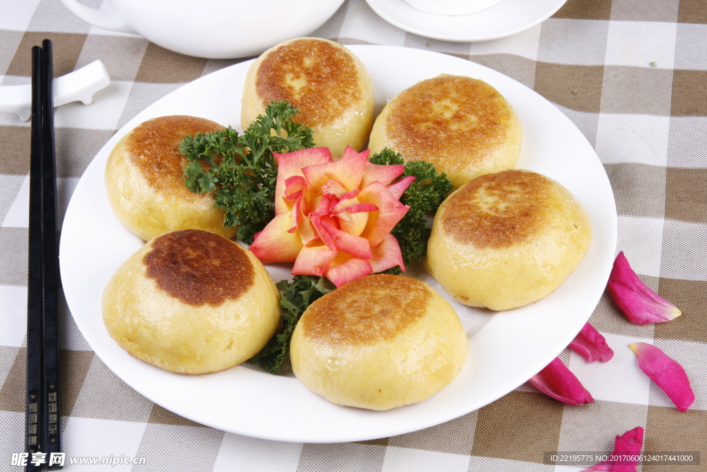 黄金菜团