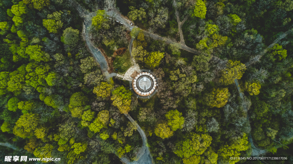 俯拍盘山公路