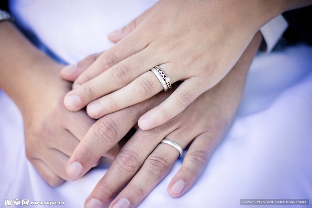 情侣结婚对戒