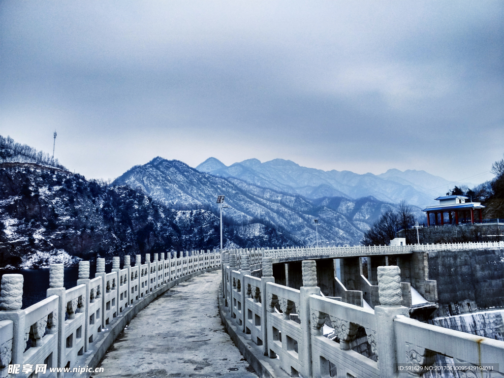 风景 山中雪