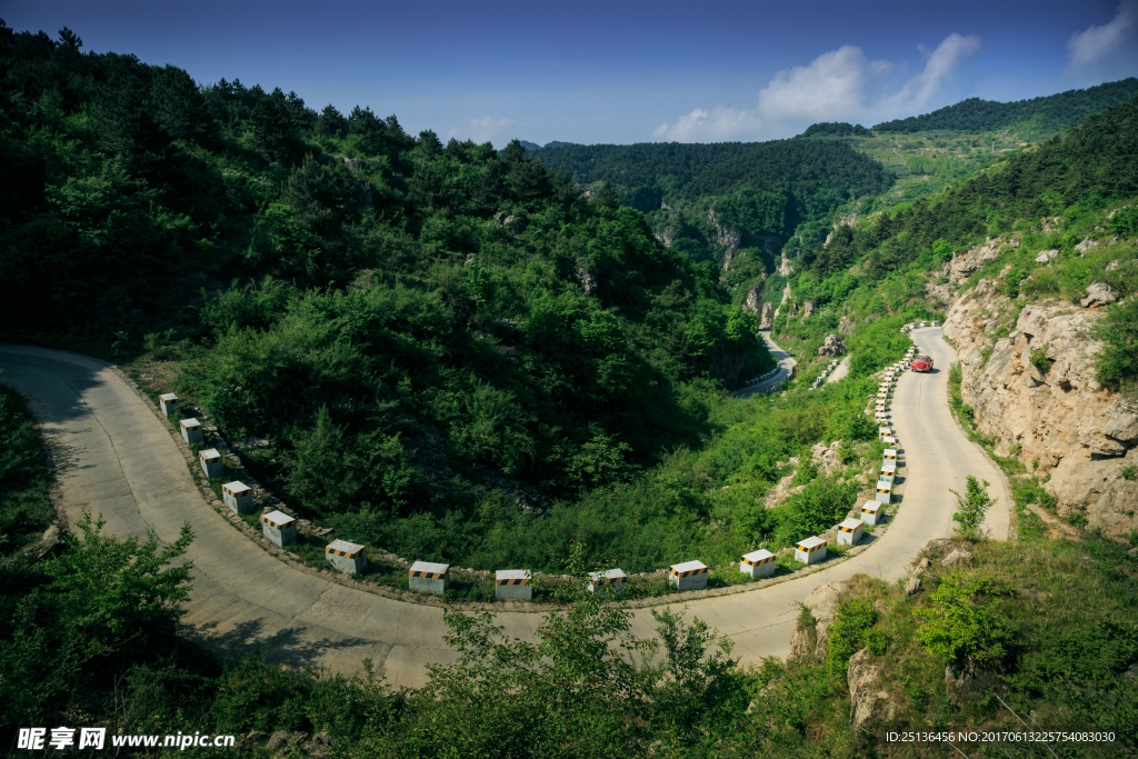 山间公路